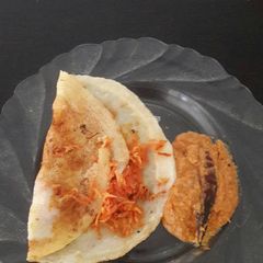 A picture of Instant rava carrot dosa.