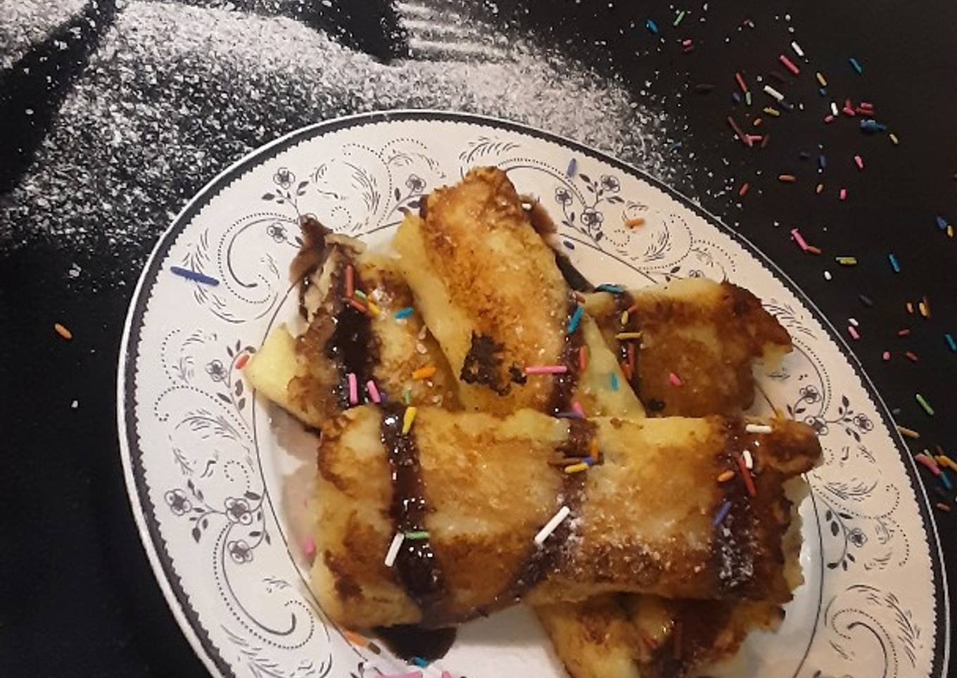 Chocolate French toast roll ups