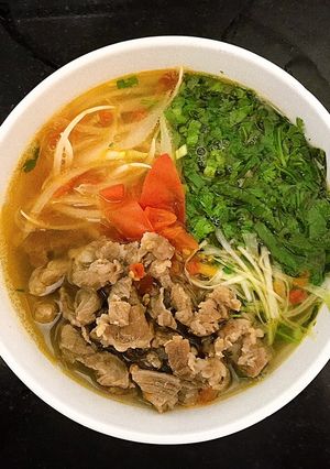 Hình của món Bún bò hầm.