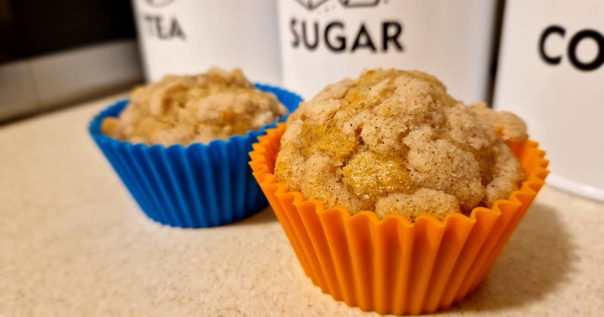 Moist&crunchy banana/cinnamon muffins Recipe by Little Miss Swiss Cookpad