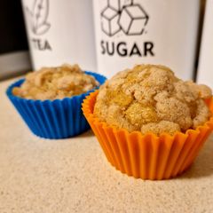 A picture of Moist&crunchy banana/cinnamon muffins.