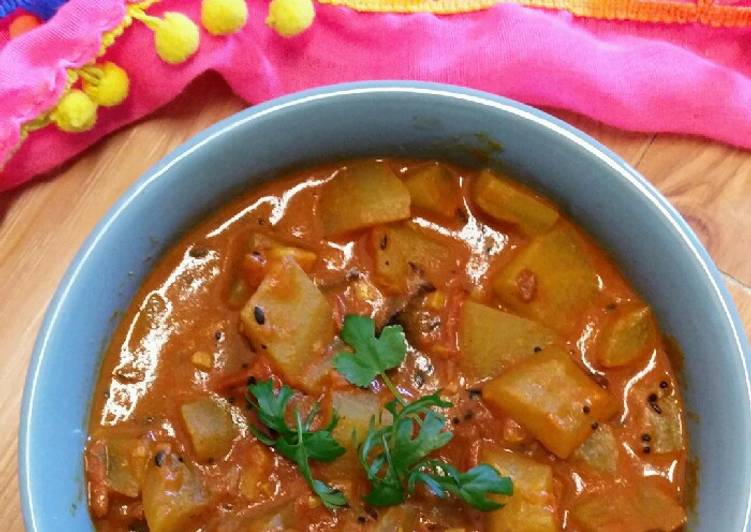 Recipe of Ultimate Bottle gourd curry