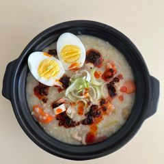 A picture of Chicken congee.