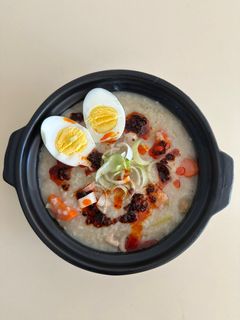 A picture of Chicken congee.