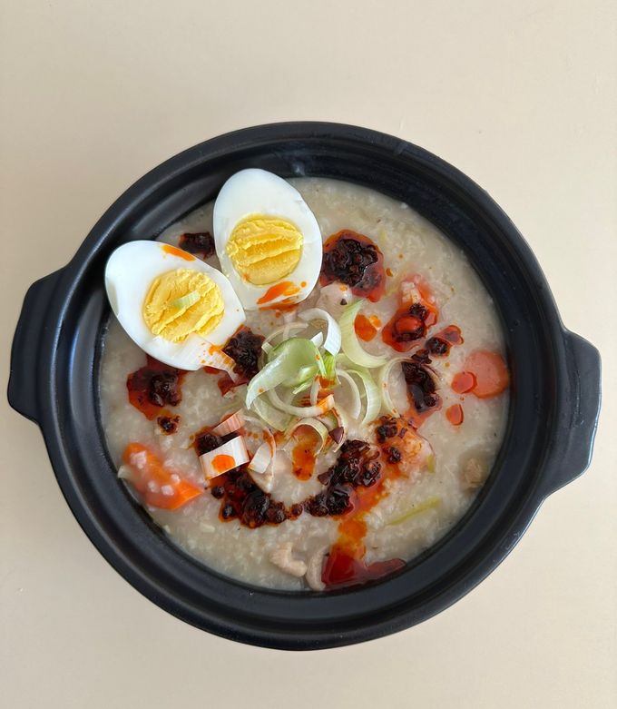A picture of Chicken congee.