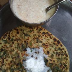 A picture of Mooli Methi paratha.