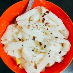 A picture of White Sauce Pasta.