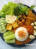 Isi Piringku: Nasi Lalapan Sunda
