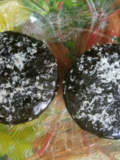 A picture of Khajur Choco-pie.