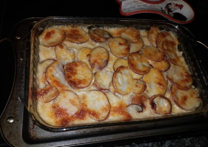 Scalloped potatoes with onions