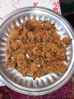 சிறுதானிய பக்கோடா (Siruthaaniya pakoda recipe in tamil) செய்முறை முக்கிய புகைப்படம்