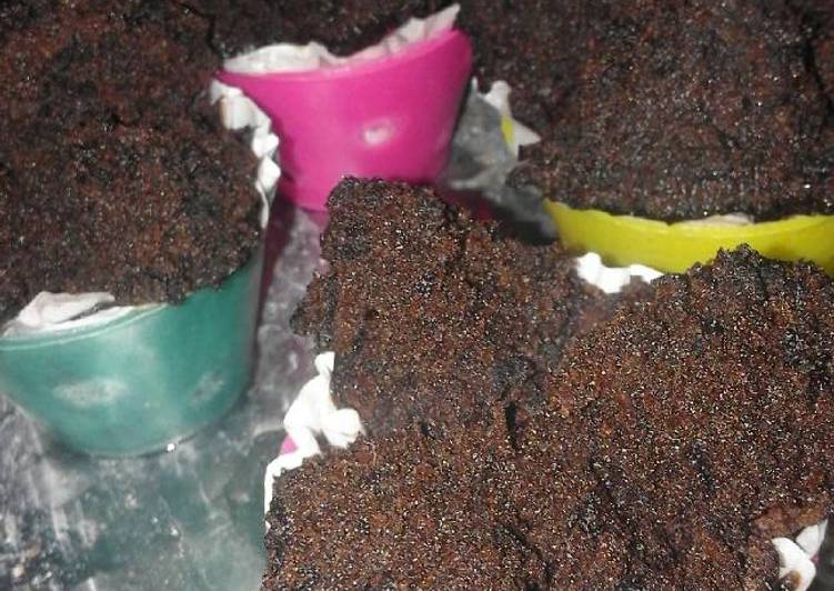 Bumbu Bolu coklat mekrok (tepung beras dan tanpa telur) | Cara Masak Bolu coklat mekrok (tepung beras dan tanpa telur) Yang Mudah Dan Praktis