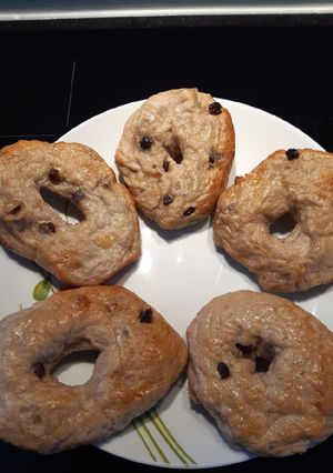 A picture of Cinnamon and raisins Bagels.