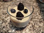 Una foto de mousse de piña