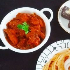 A picture of Red Chicken Curry.
