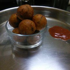A picture of Potato balls.