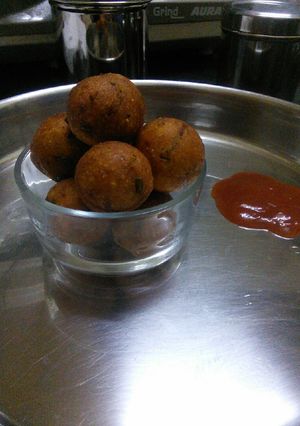 A picture of Potato balls.