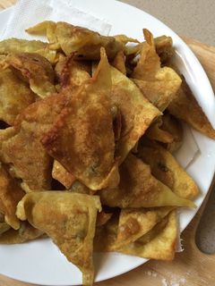 Hình của món Hoành thánh chiên.
