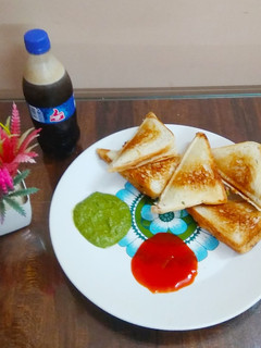 Green peas pototo Sandwich રેસીપી મુખ્ય ફોટો