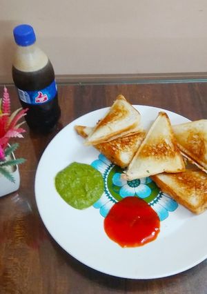 Green peas pototo Sandwich રેસીપી મુખ્ય ફોટો