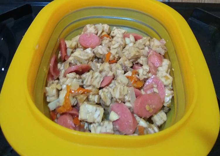 Resep Oseng tempe sosis saori saus tiram yang Bisa Manjain Lidah