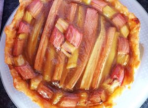 Une photo de Tarte à la rhubarbe #juin