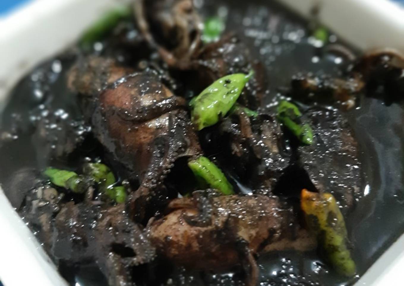 Kembang api cumi hitam panggang