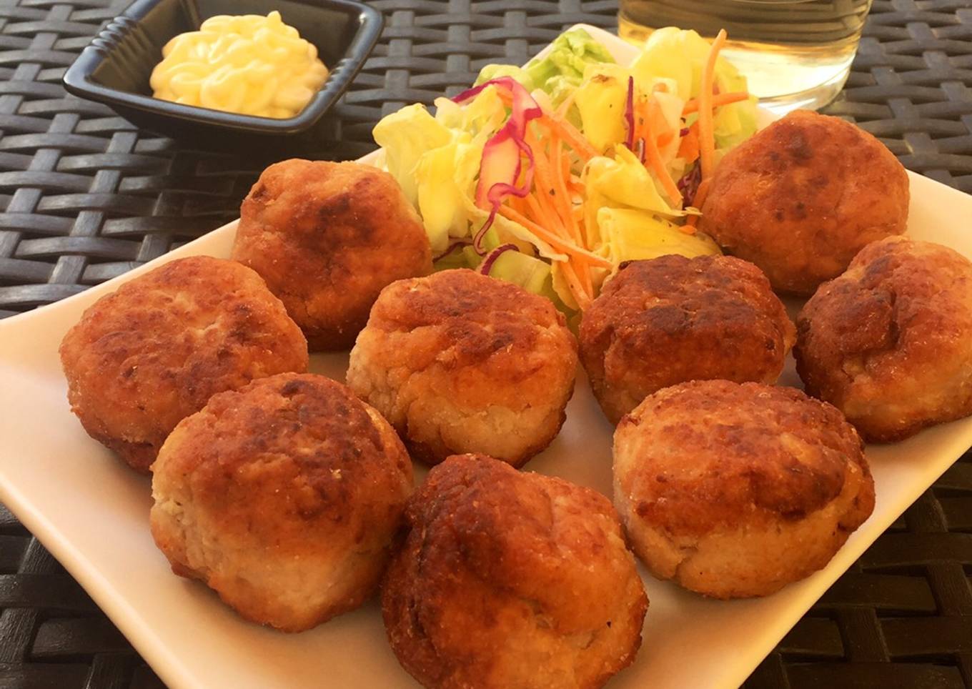 Albóndigas de pollo con parmesano y cebolla caramelizada
