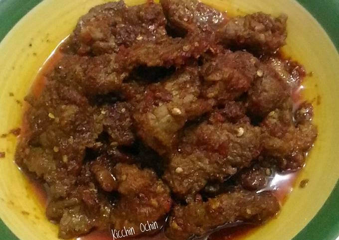 Ternyata begini loh! Resep enak membuat Balado Daging Sapi dengan Serundeng Kelapa yang sempurna