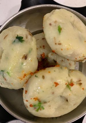 ખીચું (Khichu Recipe In Gujarati) રેસીપી મુખ્ય ફોટો