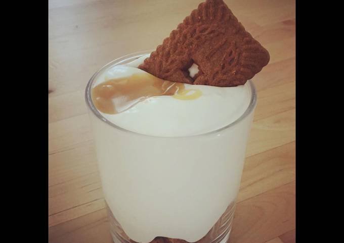 Verrine spéculos, fromage blanc, caramel beurre salé