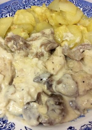 Foto principal de Solomillos de pollo con nata y setas 🍄