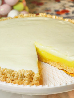 A picture of Lemon Meringue-Style Pie with Plenty of Marshmallows.