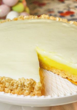 A picture of Lemon Meringue-Style Pie with Plenty of Marshmallows.