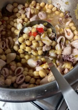 Foto principal de Garbanzos a la marinera