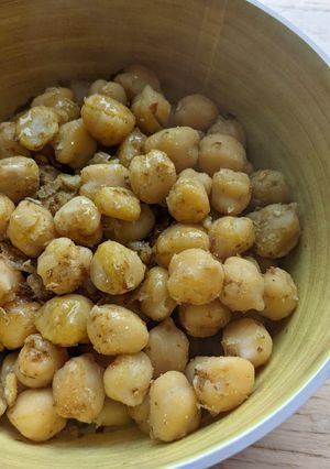 A picture of Make tinned chickpeas better!.