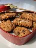 Galletas saladas de harina de garbanzos con semillas y frutos secos
