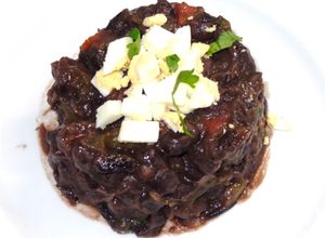 Una foto de POROTOS NEGROS GUISADOS (FRIJOLES, ALUBIAS, Judías)
