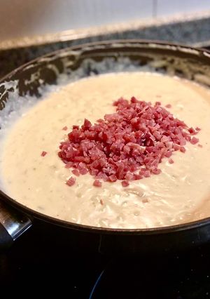 Una foto de Bechamel para hacer masa de croquetas