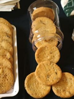 ફરસી મેથી પૂરી (Farsi Methi Puri Recipe In Gujarati) રેસીપી મુખ્ય ફોટો
