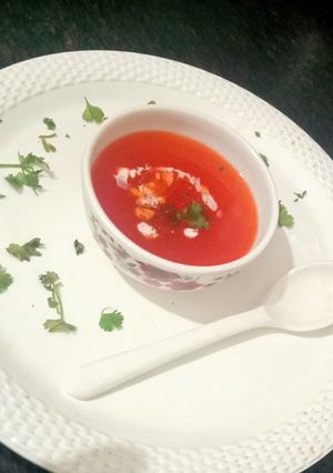 टोमेटो जिंजर सूप (Tomato Ginger soup recipe in Hindi) रेसिपी मुख्य फोटो