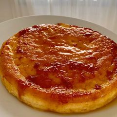 A picture of Rachel's Birthday Flan from Friends.