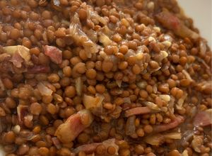 Una foto de Lentejas con guanciale en Airfryer Cosori