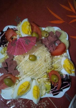 صورة لوصفة سلطة متنوعة 🍅🧀🍜