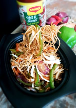 A picture of Veg schezwan noodles.