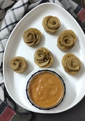 A picture of Rose wheat momos.