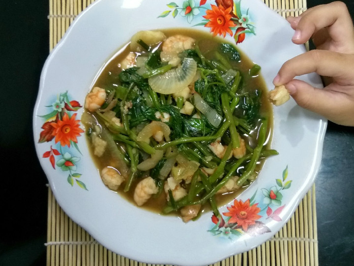 Langkah Mudah untuk Membuat Tumis kangkung udang 3 bawang yang Sempurna