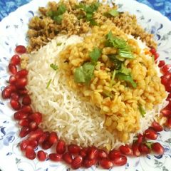 White lentil curry with rice chapli kebab & fresh pomogrante 😍 A picture of White lentil curry with rice chapli kebab & fresh pomogrante 😍.