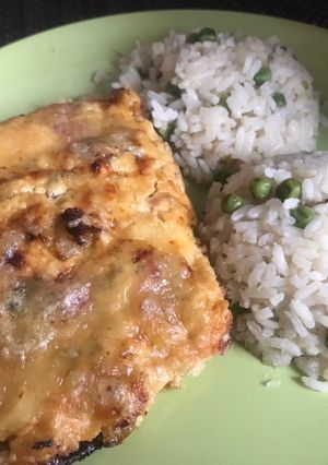 Gombás-rakott csirke, tejfölös szószban sütve recept fotója