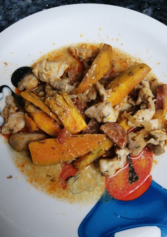 Una foto de Pollo con boniatos